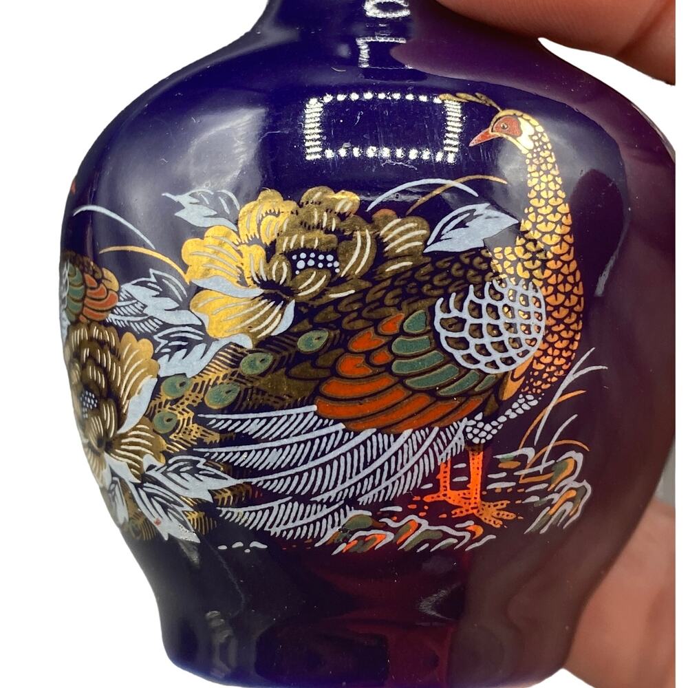 Vtg set of 3 Japanese Mini Vases Porcelain Cobalt Hand painted Peacock Oriental - Picture 4 of 6